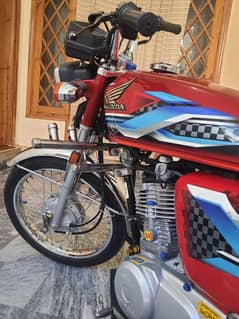 Honda CG model 24 all Punjab registered available in abbottabad