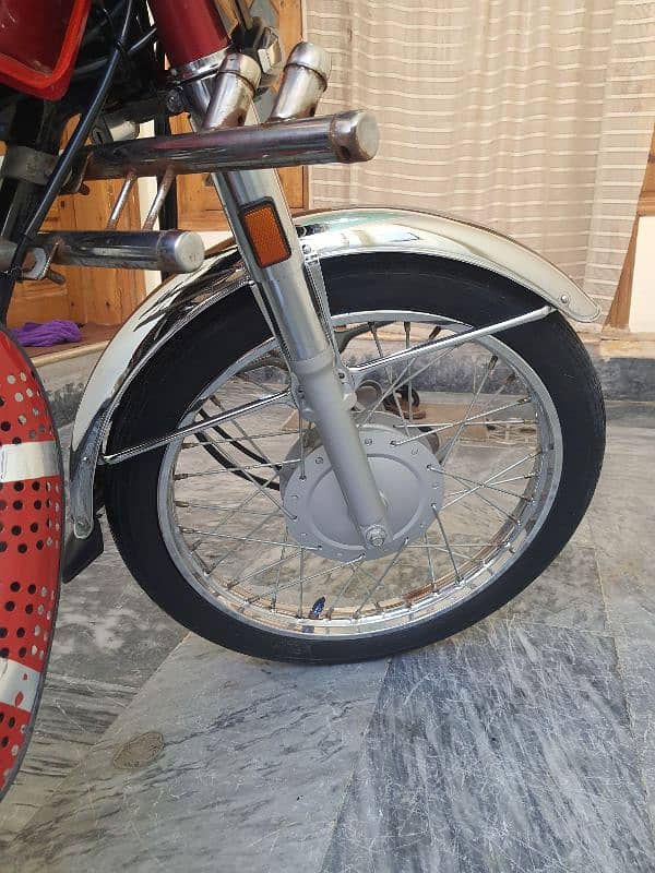 Honda CG model 24 all Punjab registered available in abbottabad 7