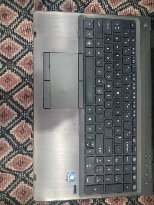 Hp ProBook 6565b 128gb SSD 320gb hdd 8gb ram (Quad Core Amd A6 3410mx) 8