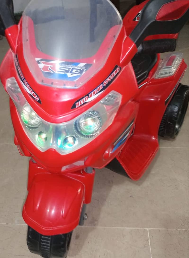 EXCELLENT RECHARGEABLE BIKE FOR SMALL KIDS 0