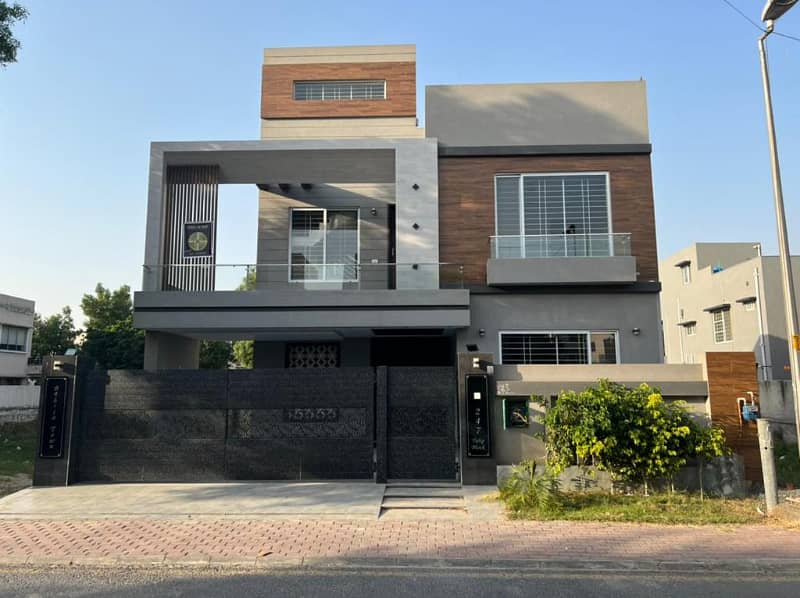 10 Marla Brand New Luxury House On Hottest Location Available For Sale In Bahria Town Lahore. 0