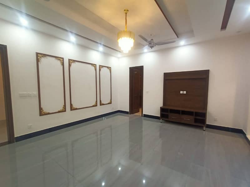 10 Marla Brand New Luxury Upper Portion Lower Locked Available For Rent In Bahria Town Lahore. 13