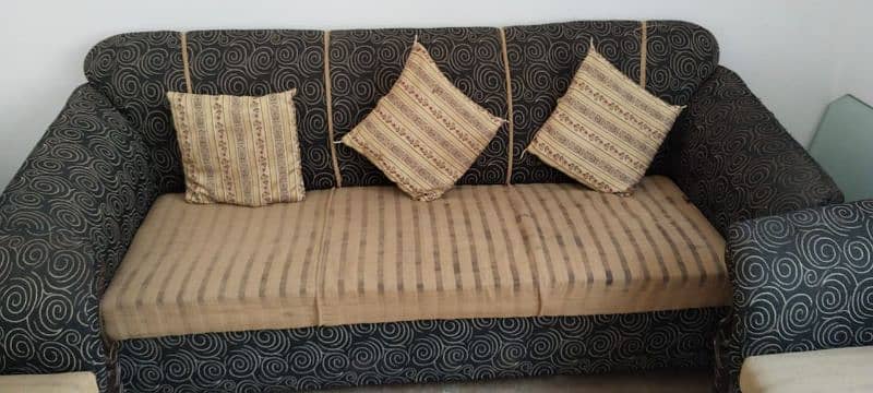 5 seater sofa and showcase 0