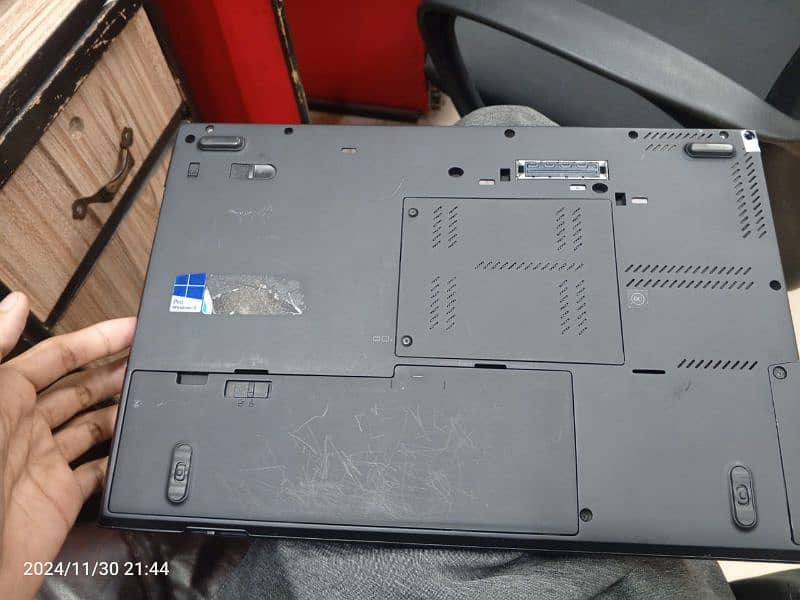 Lenevo T430s Core i5 3rd Generation 4GB Ram ssd 256 GB 6