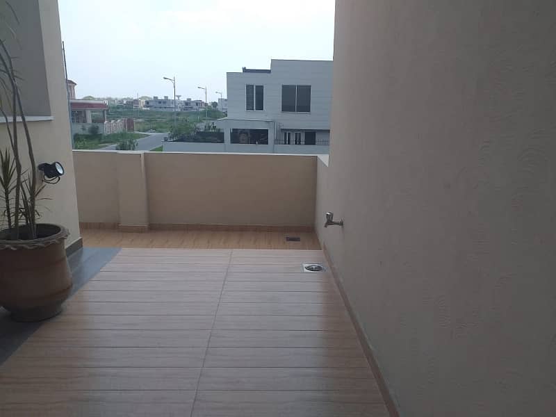 DHA Phase 7 1 Kanal Upper Portion For Rent 4