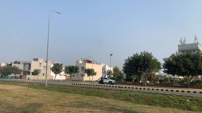 DHA 9 Town Block C 5 Marla Residential Pair Plot For Sale 2