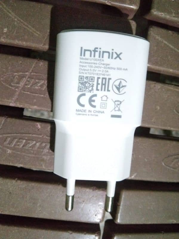 infinix smart 8 4+4/64 with full warranty 6