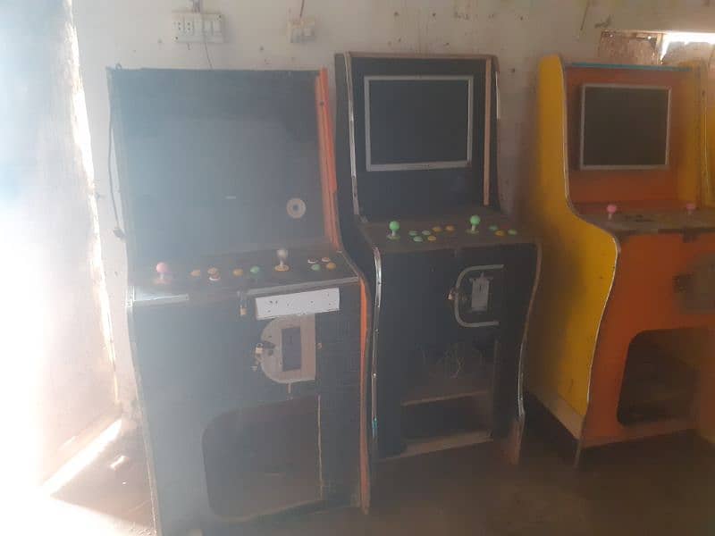 4 Token Games Arcade Game And 1 Foosball Available For Sale On Cheap P 1