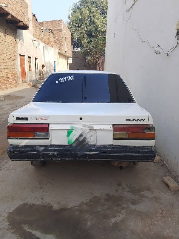 Nissan Sunny 1987 3