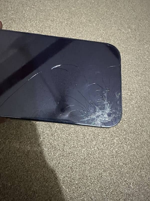 iphone 14 pro pta approved back crack 3