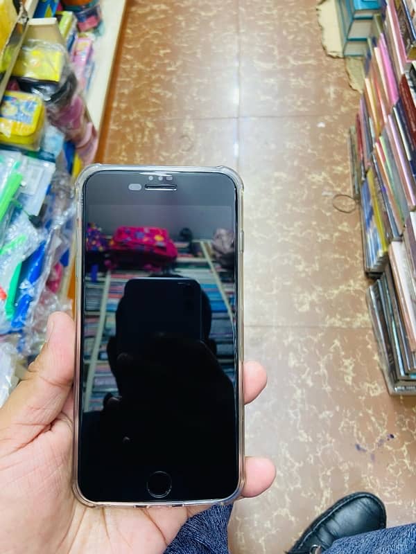 iphone 8 plus (03418805256) 9