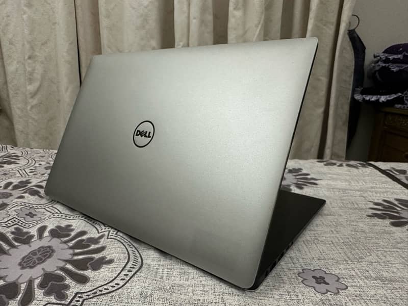 Dell Precision 5510 2