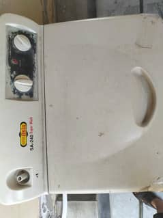 super Asia washing machine for sale. 10 year used. 8kg machine