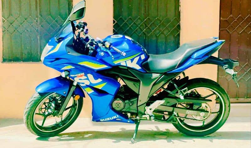 Suzuki 150cc just like a brand new bike 0