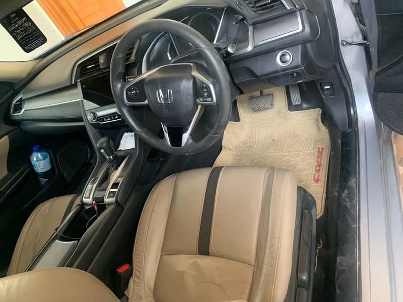 Honda Civic Oriel 2018 4