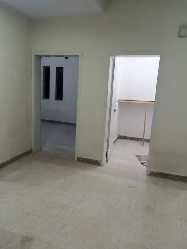 E type 3rd floor flat for rent Islamabad 7