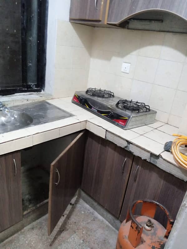 E type 3rd floor flat for rent Islamabad 10