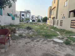 DHA RAHBAR 5 MARLA SAMI CORNER PLOT NEAR TO MAIN ROAD IS AVAILABLE FOR SALE