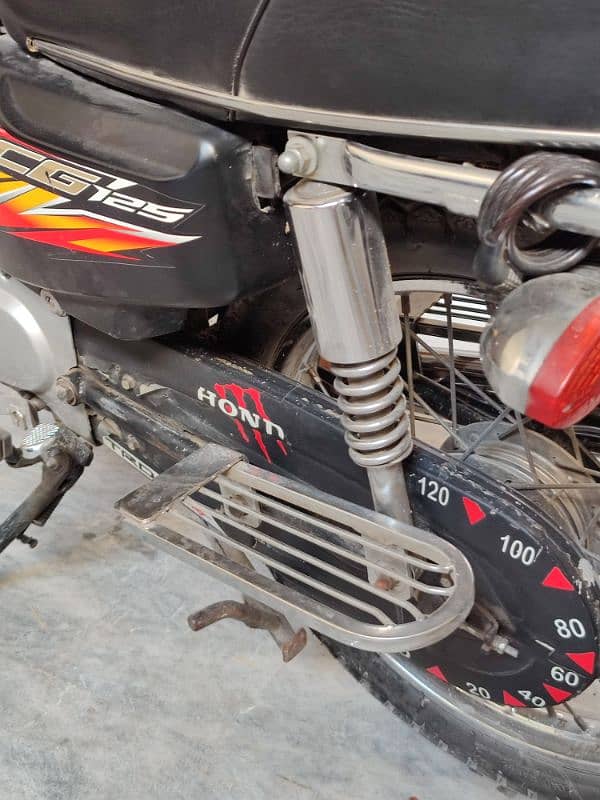 Honda 125 genuine condition 6