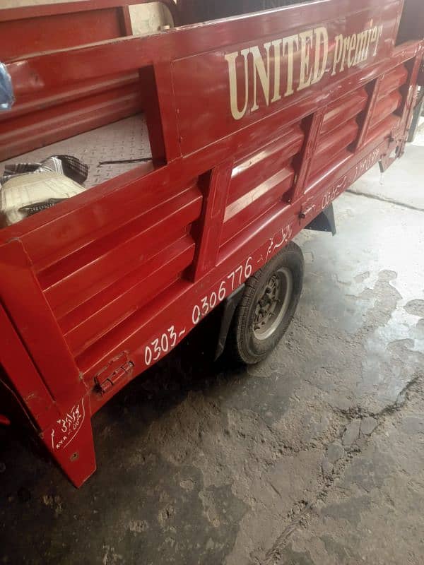 United's 100 loader rickshaw 5