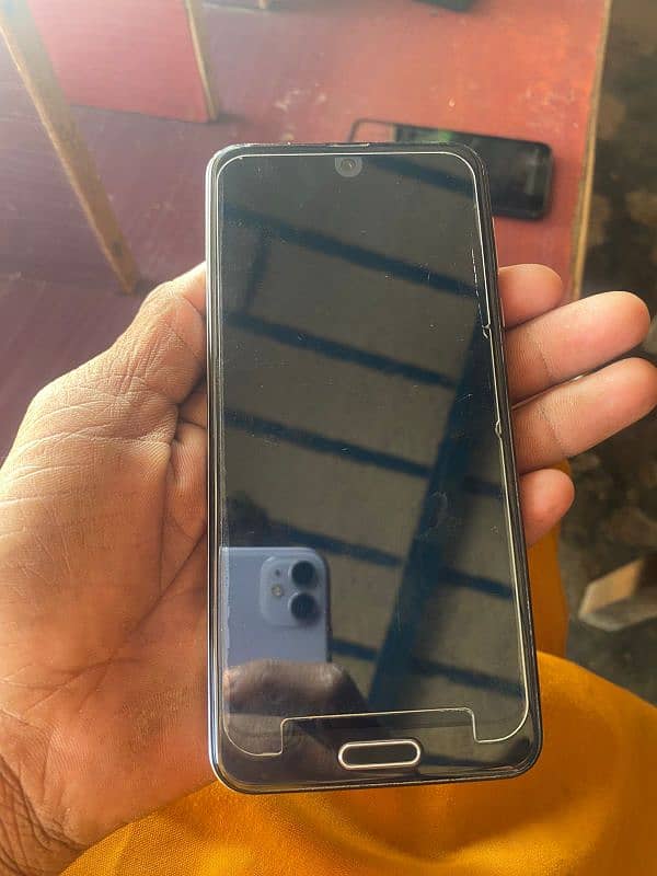 aquos R2 gaming good condition all okaquos R2 gaming good condition 1