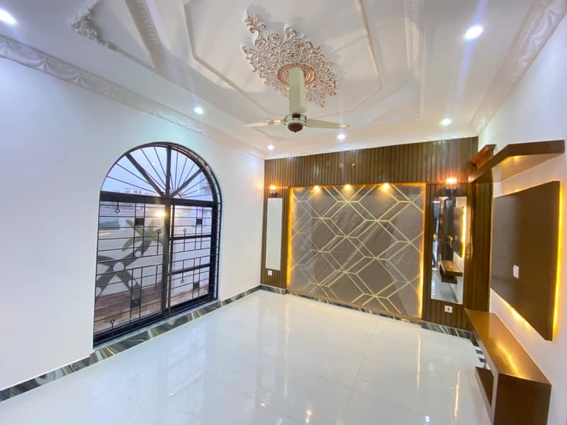 DHA 11 RAHBAR 10 MARLA CORNER HOUSE UP FOR SALE 5