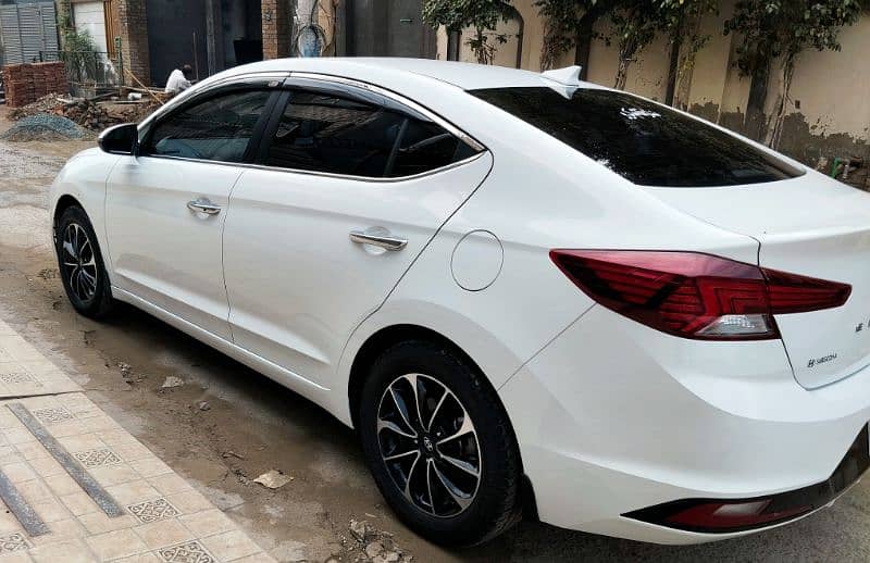 Hyundai Elantra 2024 5