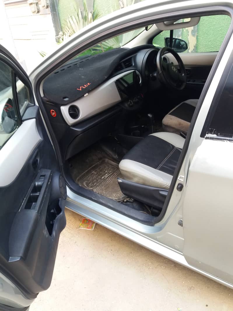 Toyota Vitz 2011/2015 Urgent Sale. 8