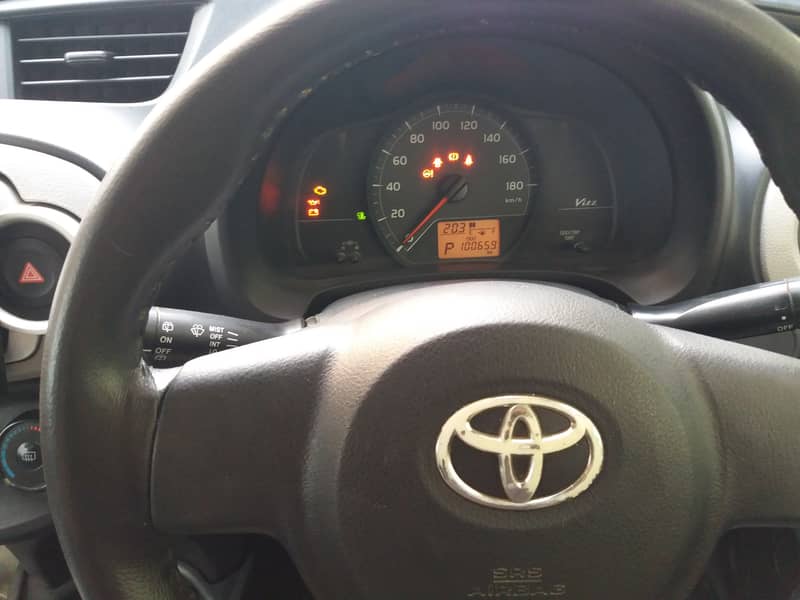 Toyota Vitz 2011/2015 Urgent Sale. 14