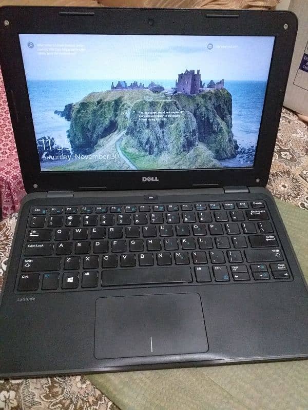 Dell latitude laptop slim and smart 3