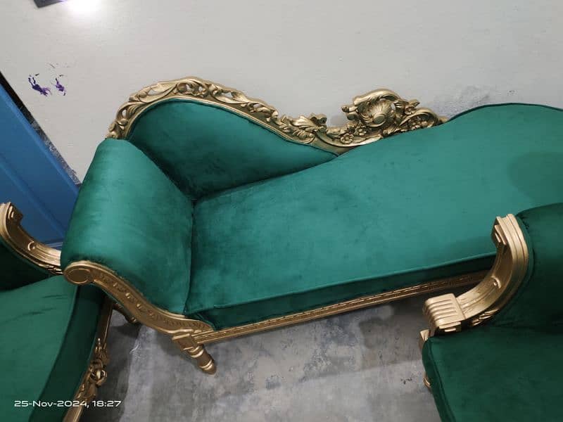 Sofa with deewan & traditional chairs 11