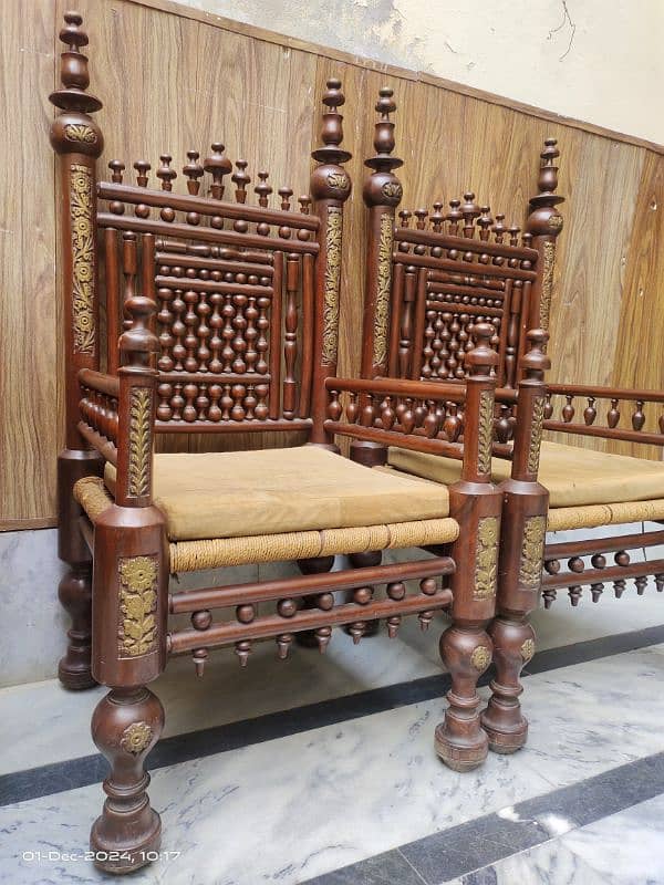 Sofa with deewan & traditional chairs 18