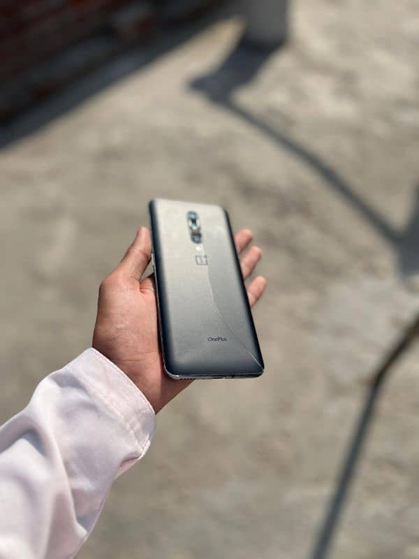 oneplus 7T pro 8/256 pta prove signle issue hy touch back break workng 1