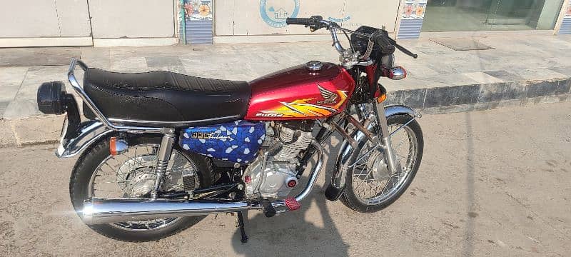 Honda CD125 in fresh condition 2