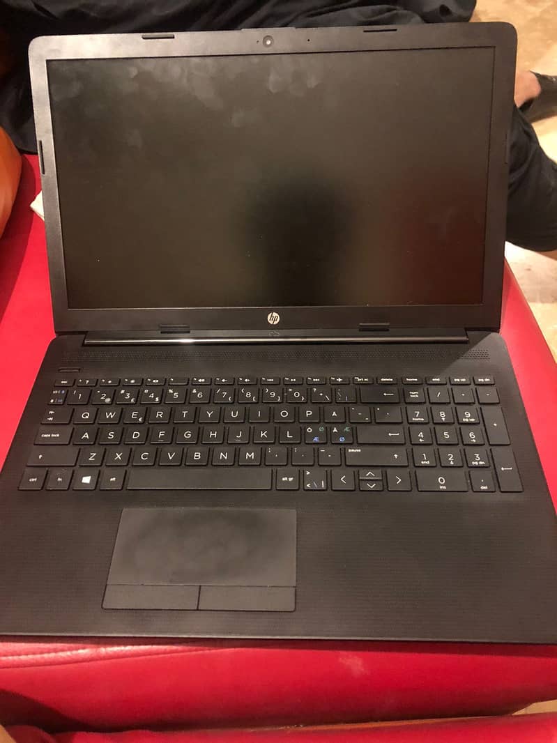 HP Laptop / AMD A9 / RADEON -R5 1