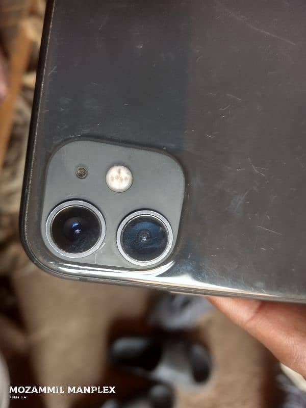 Iphone 11 non pta Lush condition sale 8