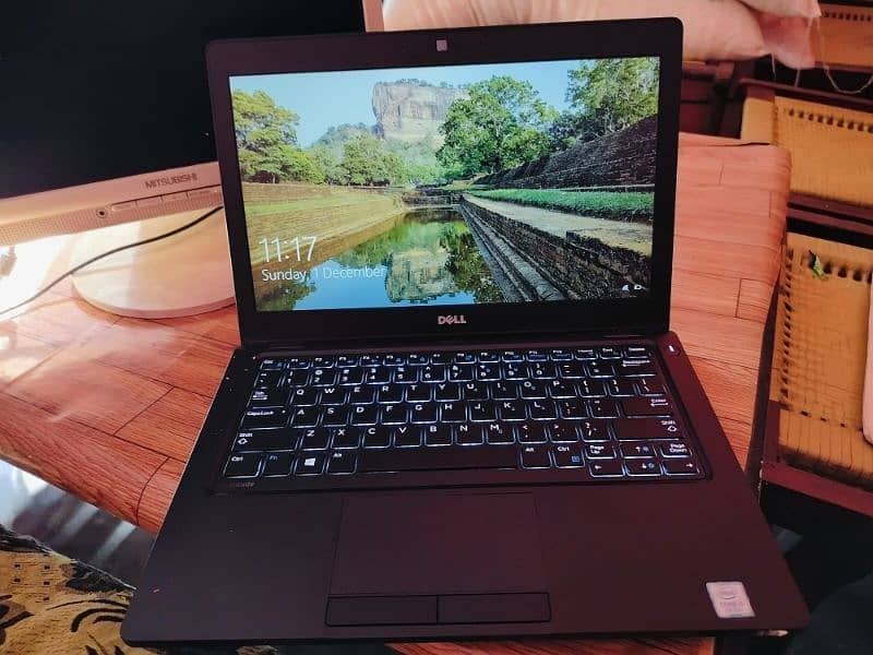 Dell Latitude 5280 Laptop 1