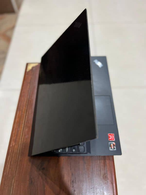 Lenovo ThinkPad E585/Intel CORE i5 3