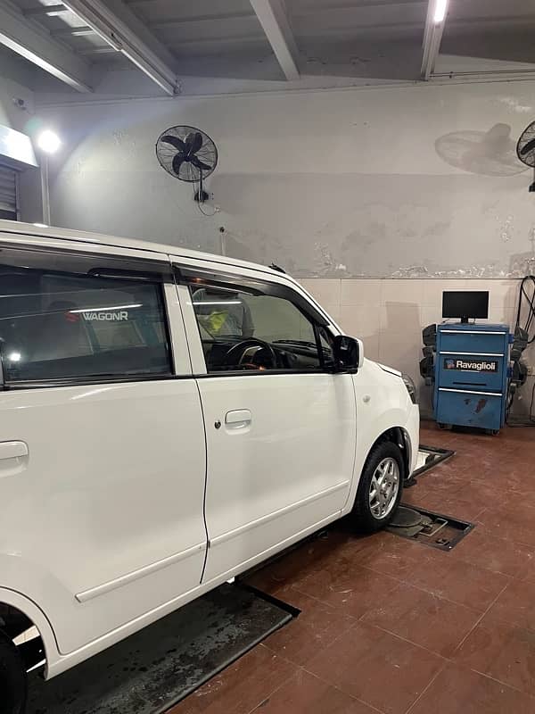 Suzuki Wagon R 2022 12