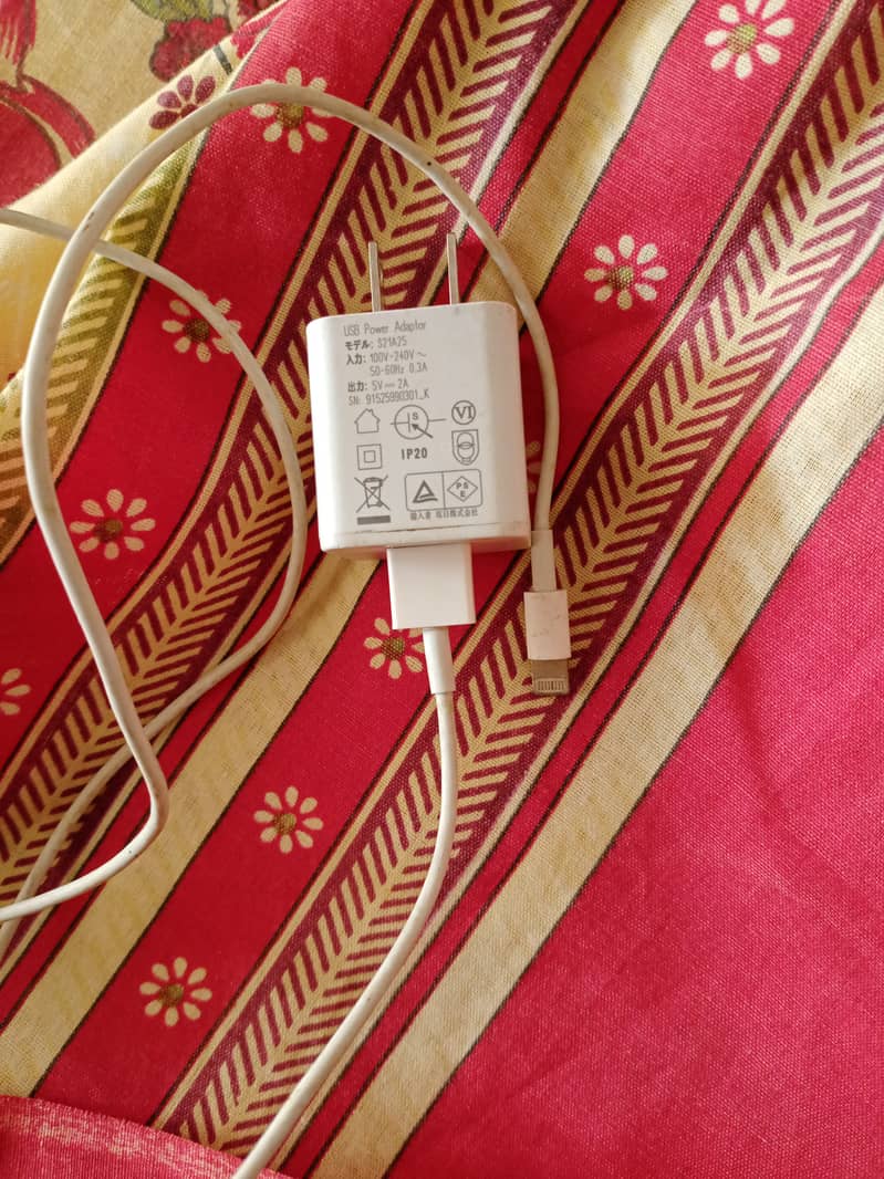 Iphone charger for sale location mitru City 1