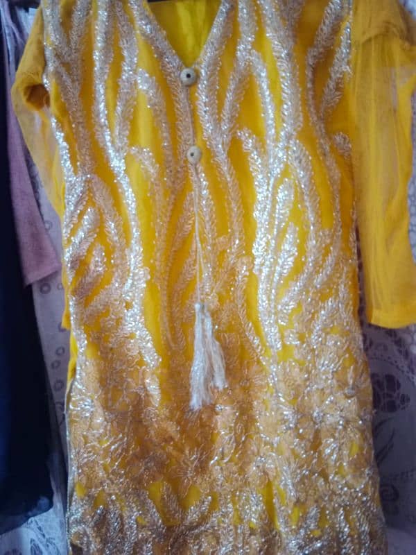 used mehndi dress 3