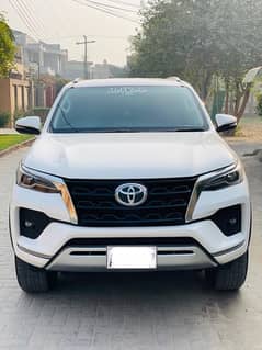 Toyota Fortuner V 2021