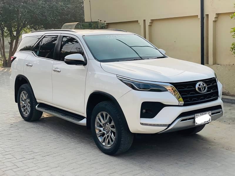 Toyota Fortuner V 2021 5