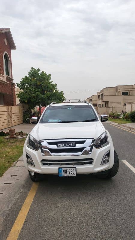 Isuzu D-Max V-Cross 2019 5