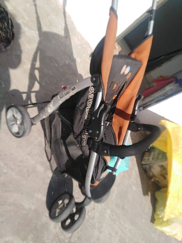 baby pram in good condition 4