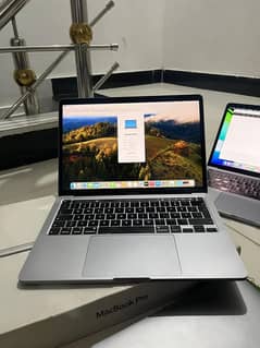 MacBook pro 2020 13inch i7 16/512