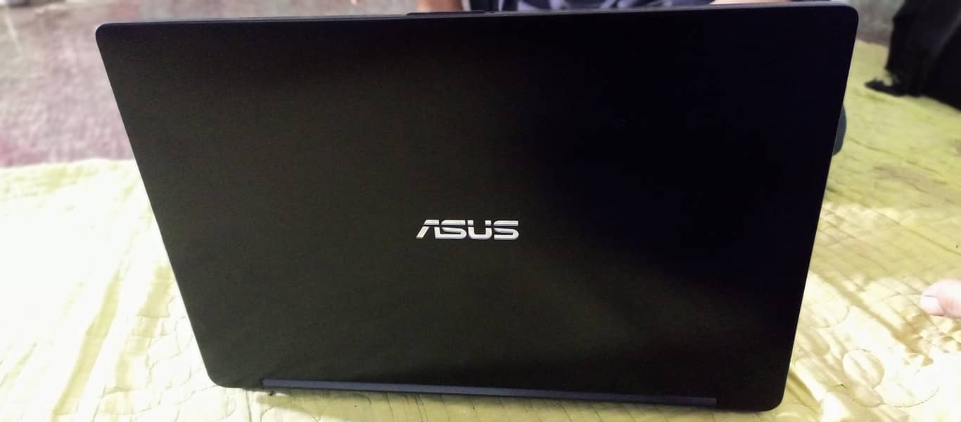 ASUS Q502LAB Touch Screen i5 5th generation 8 GB DDR3 RAM _ 256 GB SSD 6