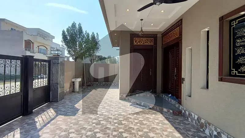 Brand New Classic House 10 Marla In EE Block Available For Sale in City Housing Gujranwala 4