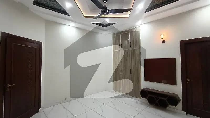 Brand New Classic House 10 Marla In EE Block Available For Sale in City Housing Gujranwala 12