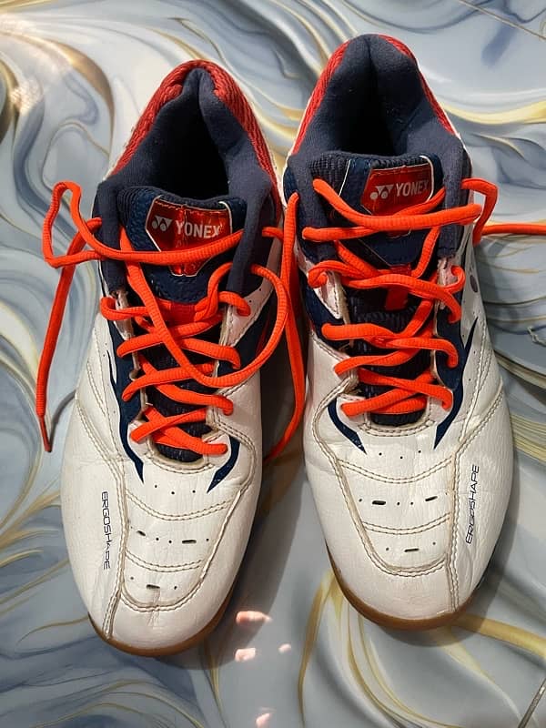 Original Yonex non marking badminton shoes 7